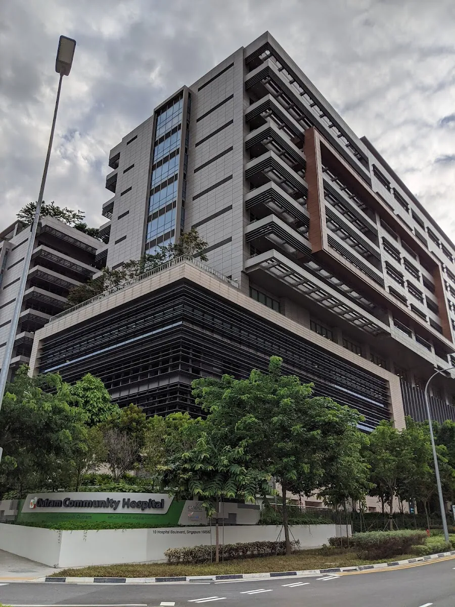 Outram Community Hospital (OCH) — exterior