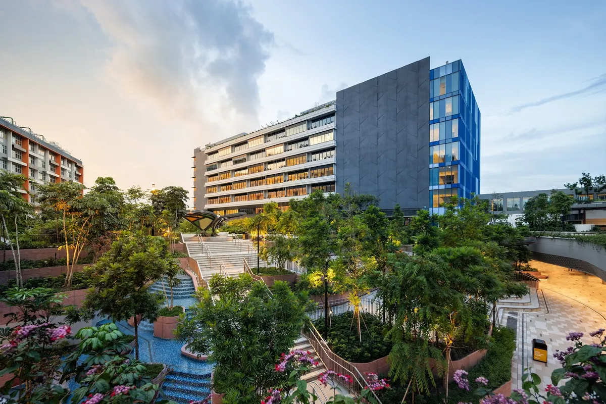 Woodlands Hospital — exterior